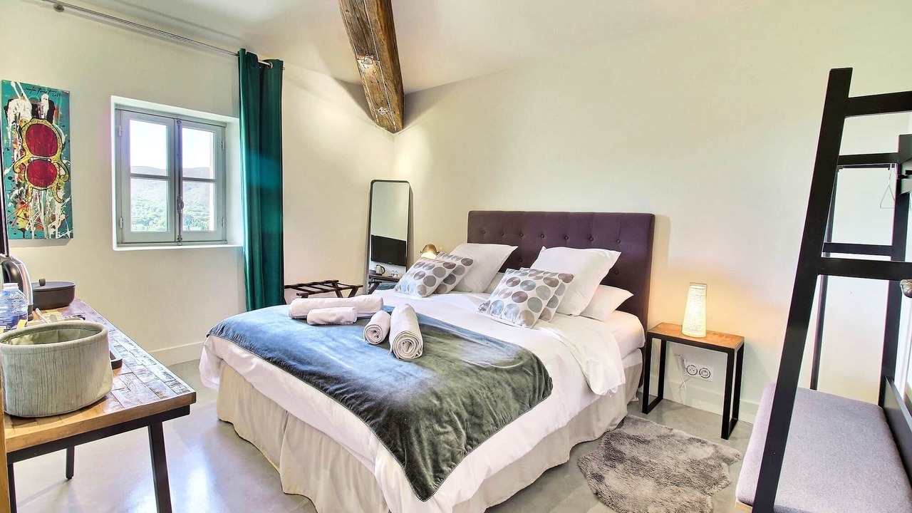 Photo of Bedroom in Lourmarin