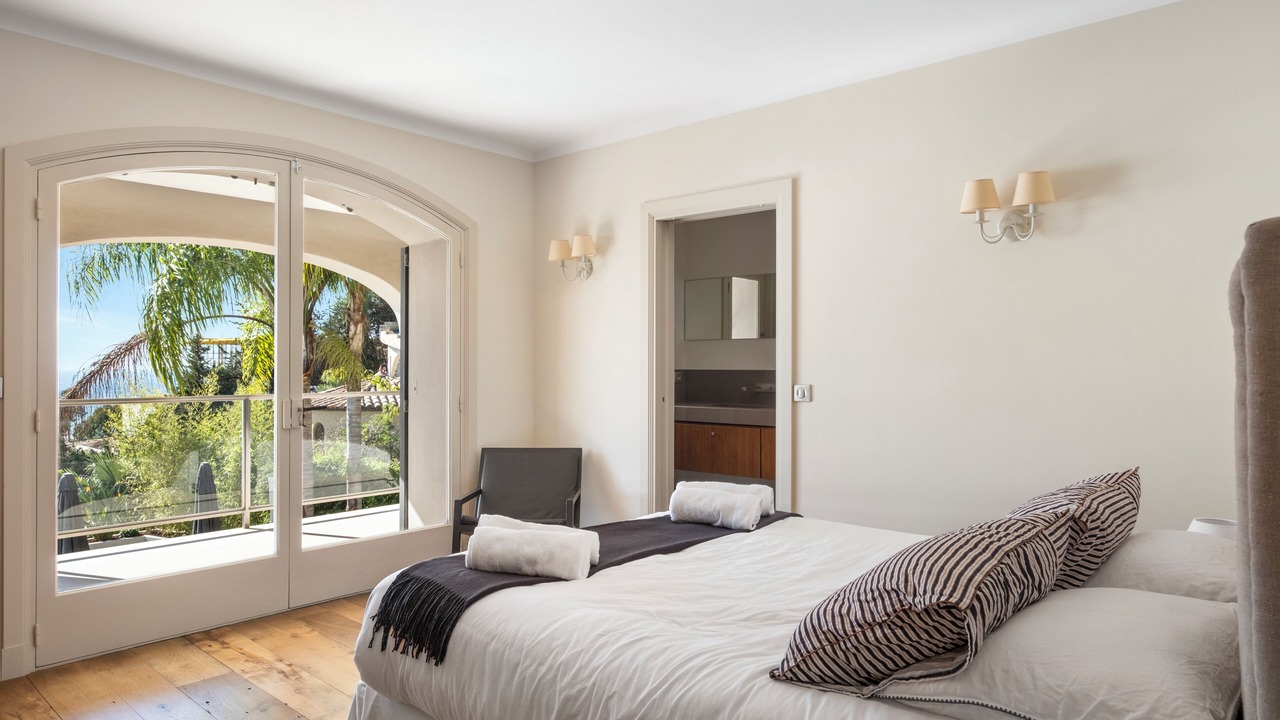 Photo of Bedroom in California - Pezou