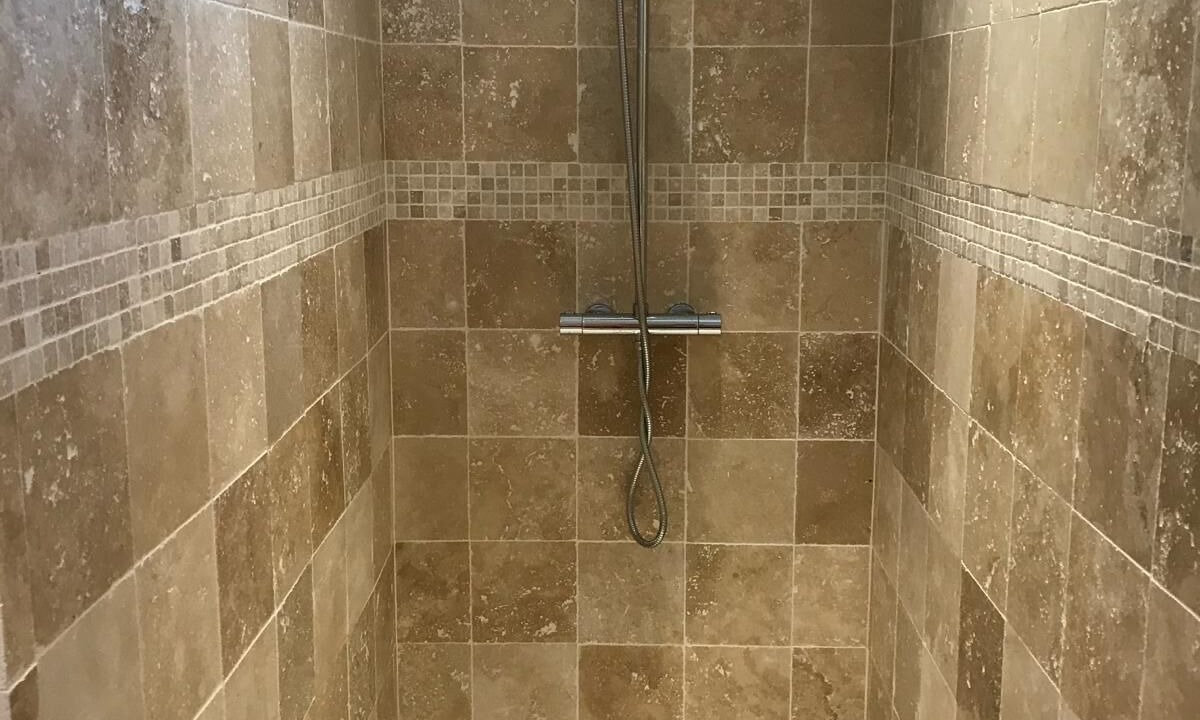 Photo of Bathroom in Beaumes-de-Venise