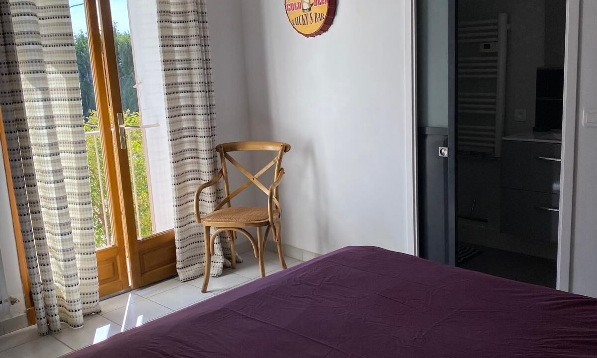 Photo of Bedroom in Beaumes-de-Venise