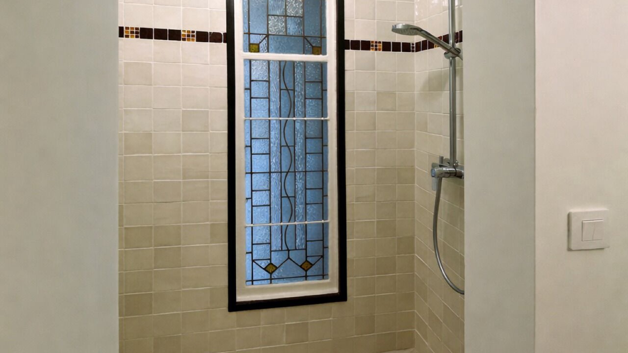 Photo of Bathroom in Hyeres City Centre