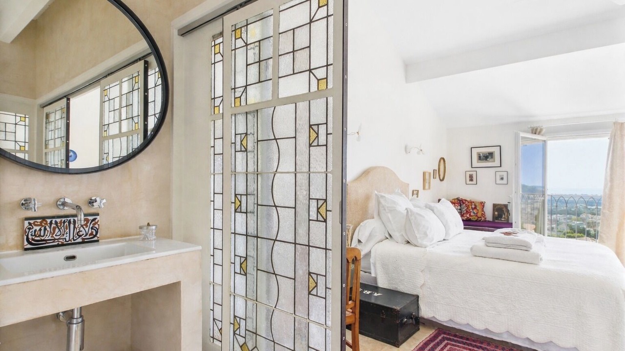 Photo of Bedroom in Hyeres City Centre