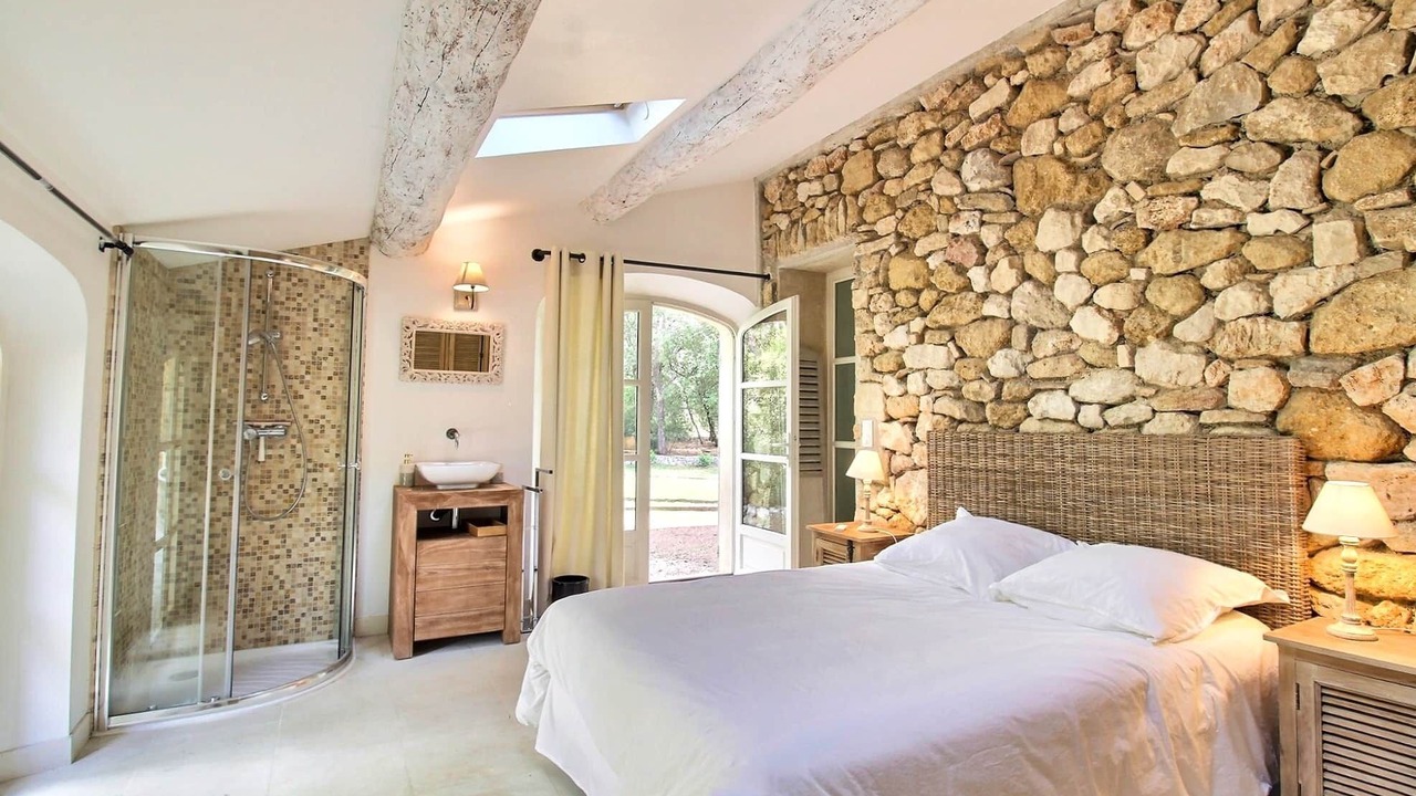 Photo of Bedroom in Saint-Cannat