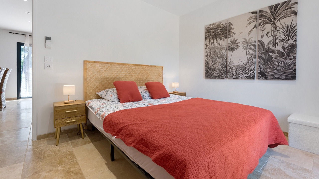 Photo of Bedroom in Pelissanne