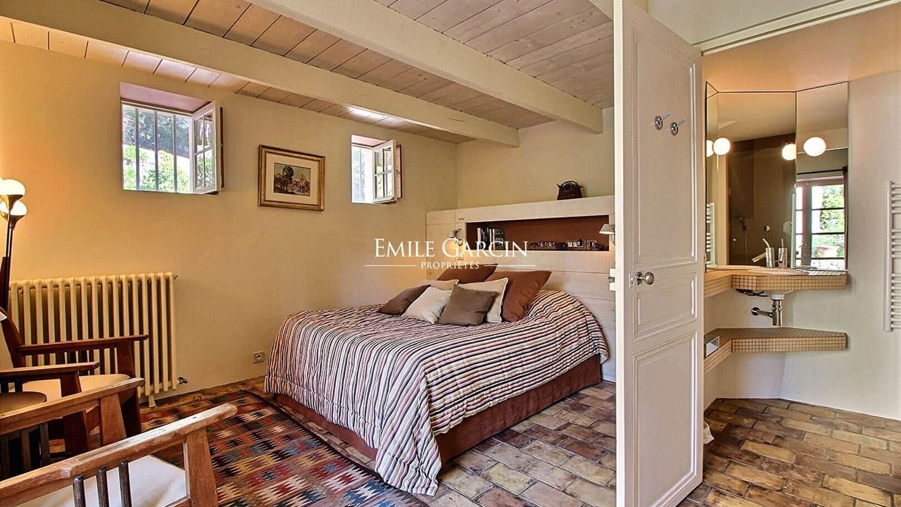 Photo of Bedroom in Lambesc