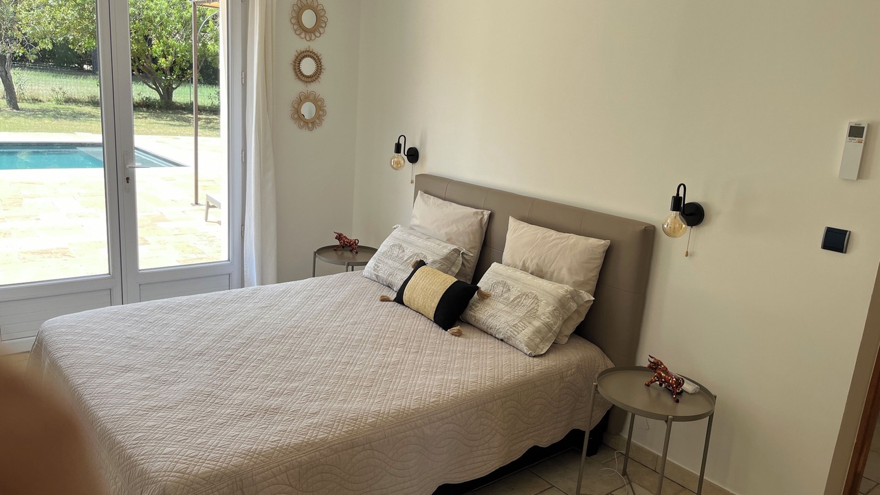 Photo of Bedroom in Eygalieres