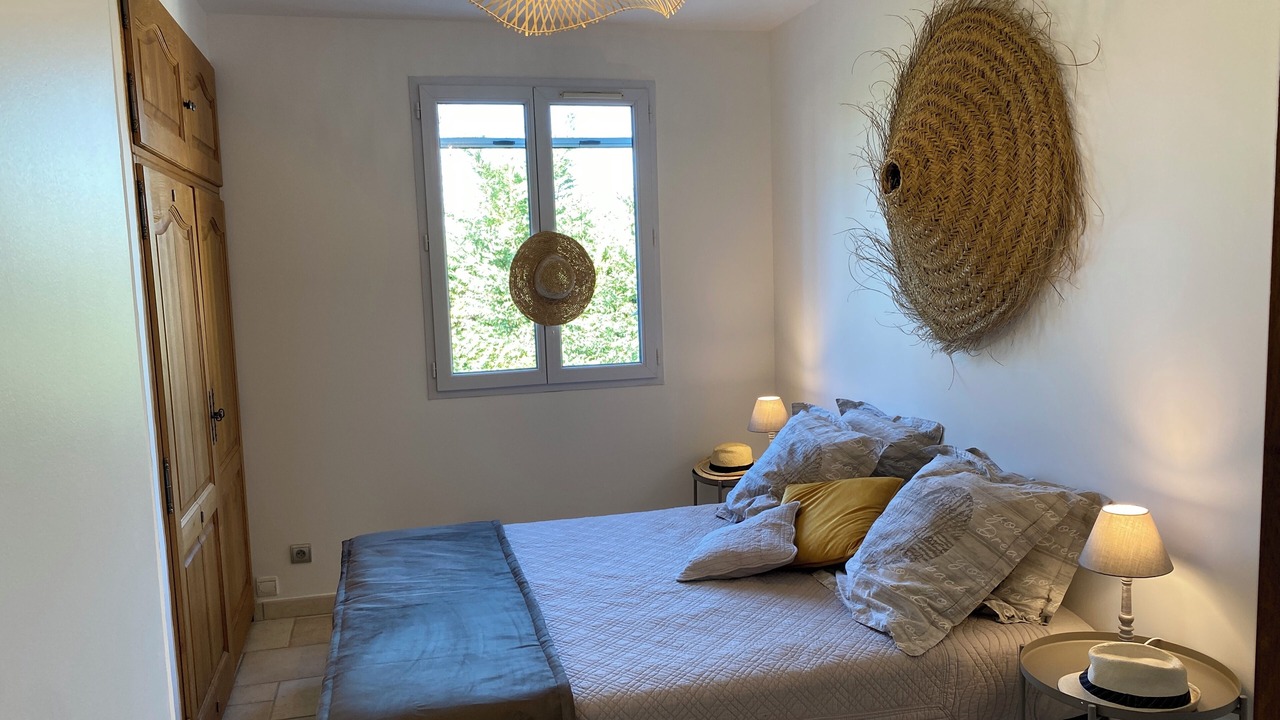 Photo of Bedroom in Eygalieres