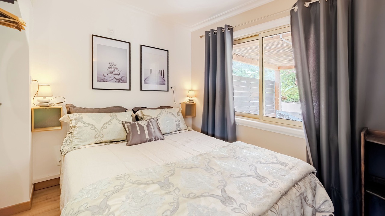 Photo of Bedroom in Le Lavandou