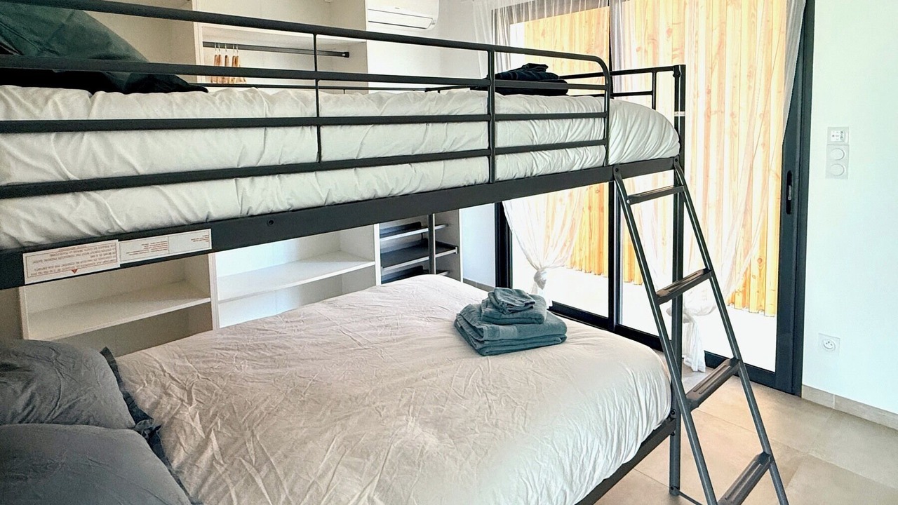 Photo of Bedroom in Saint-Aygulf