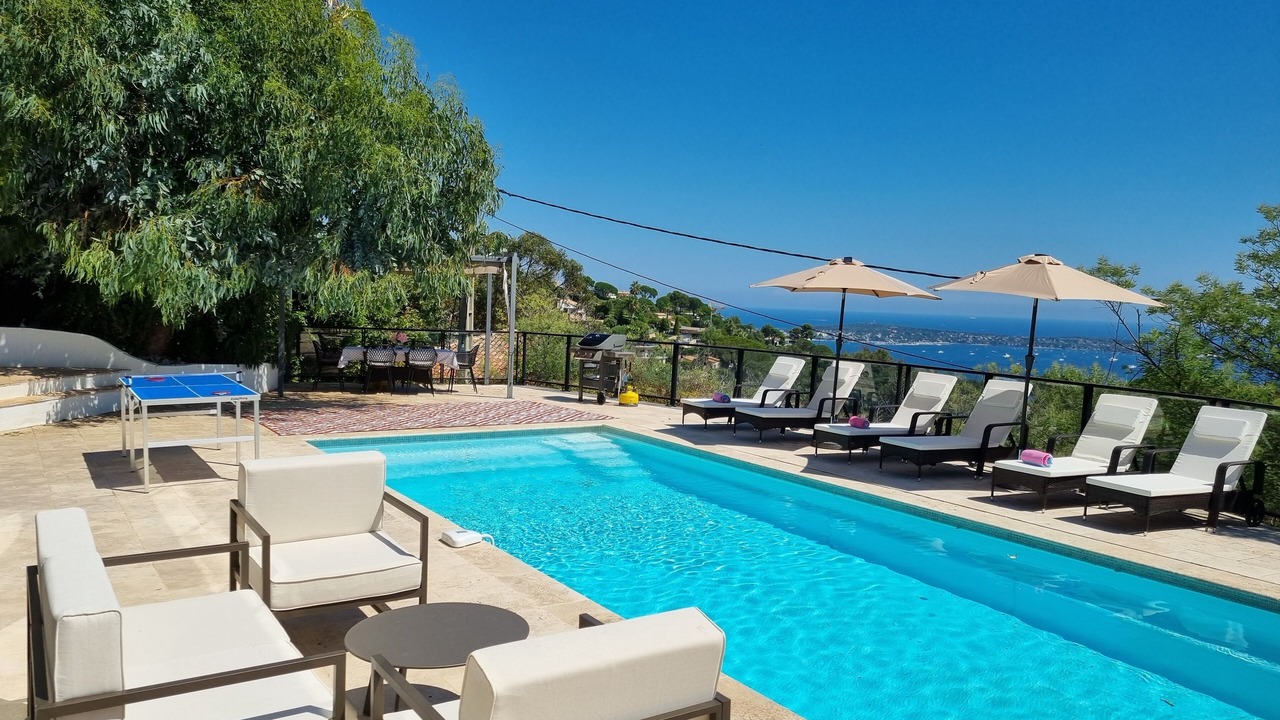Photo of Outdoor in California - Pezou