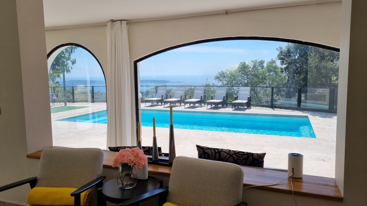 Photo of Outdoor in California - Pezou