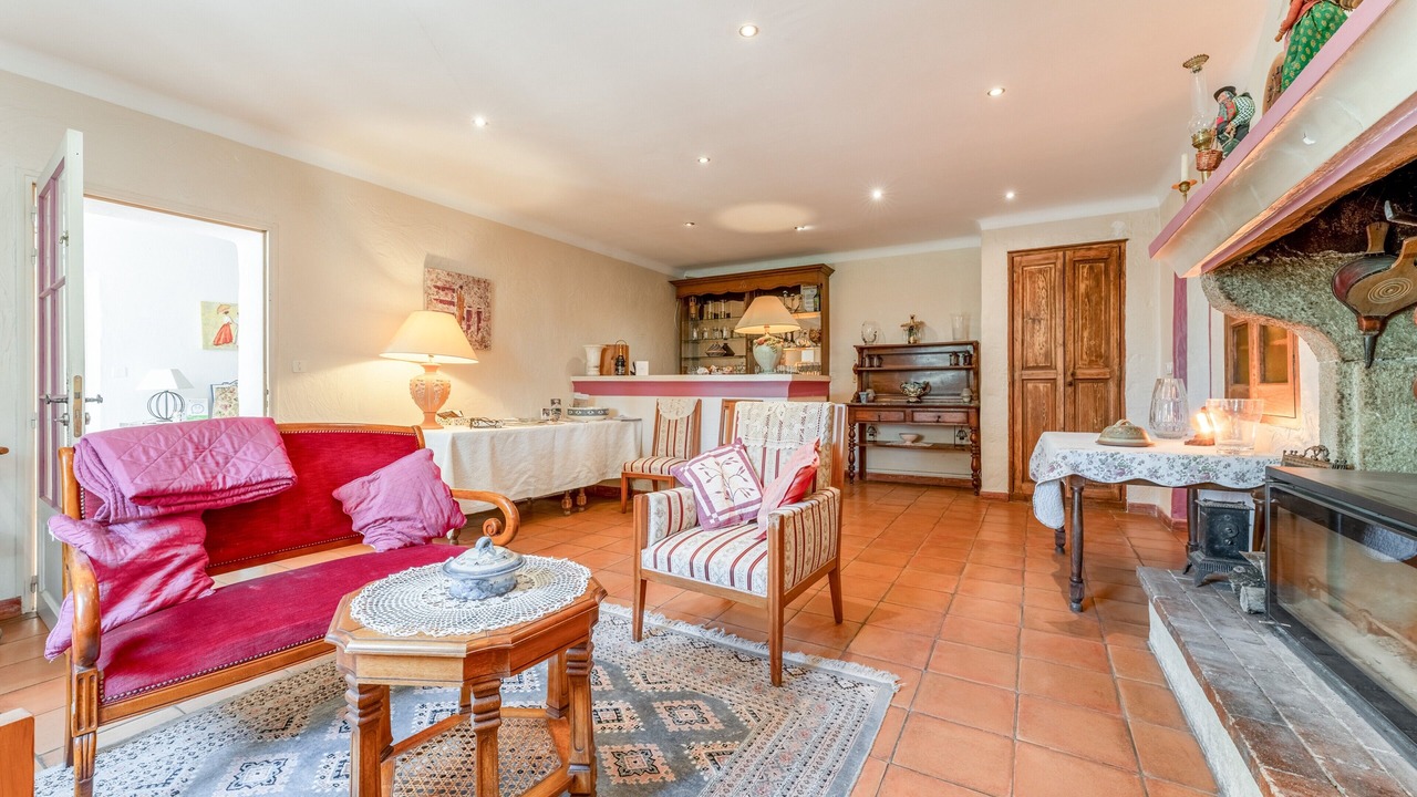 Photo of Livingroom in Violes