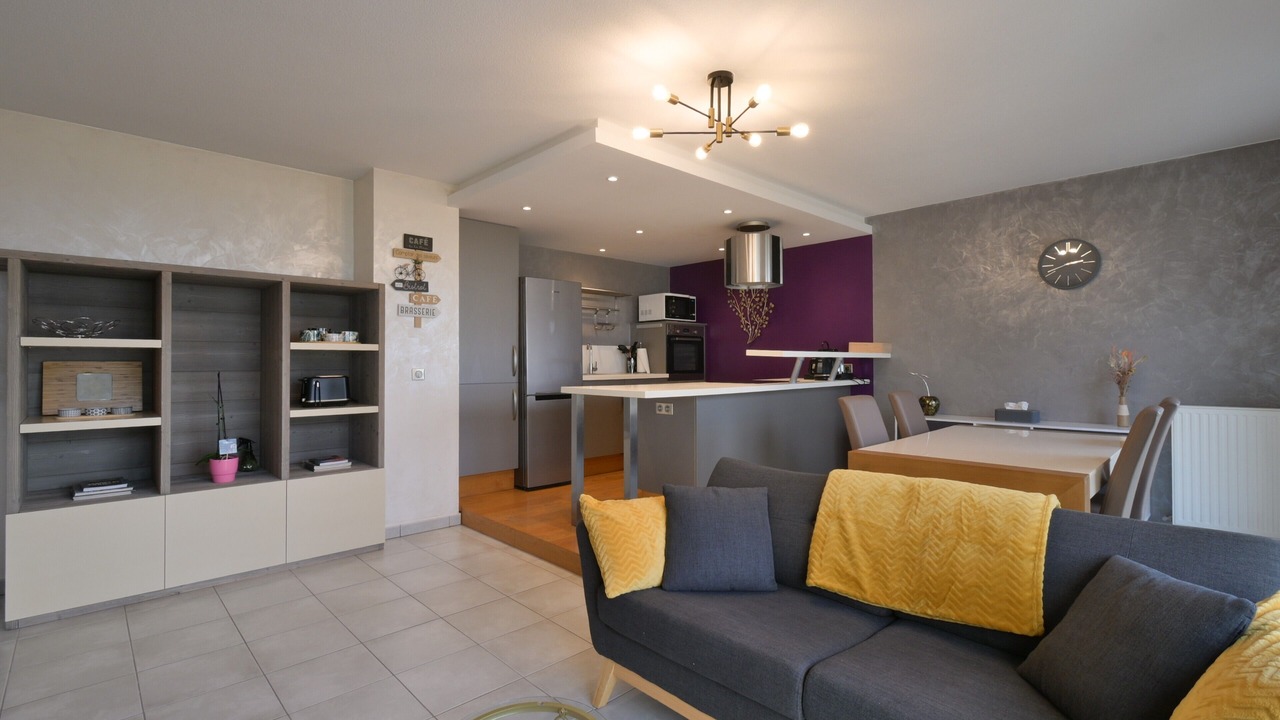 Photo of Livingroom in Aiton