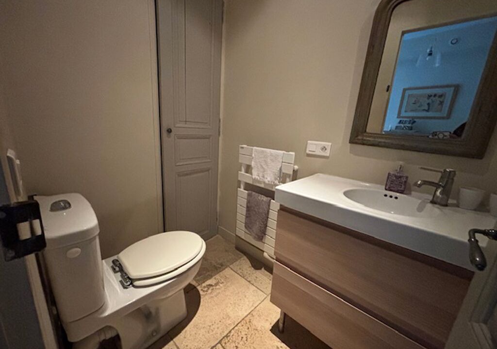 Photo of Bathroom in Lourmarin