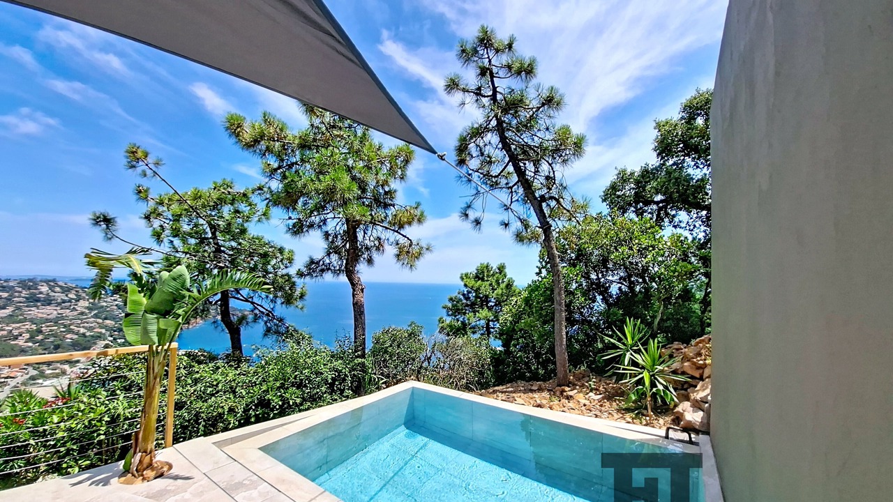 Photo of Outdoor in Espero-Pax