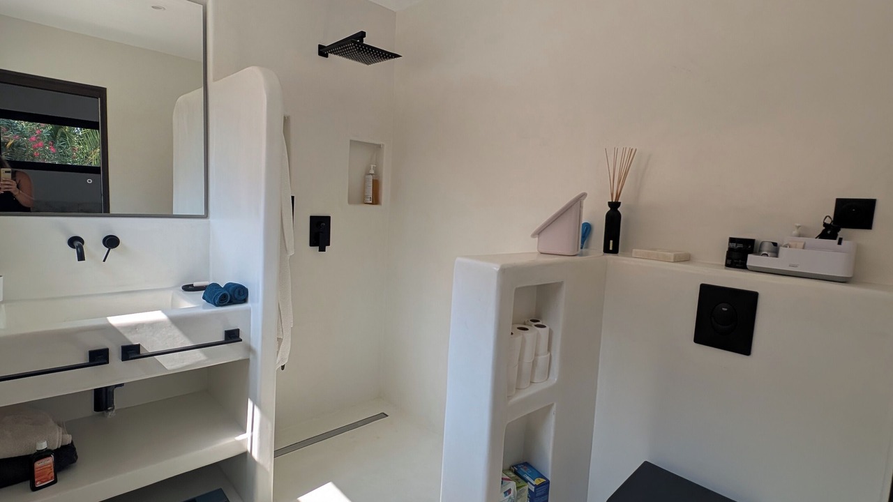 Photo of Bathroom in Lattes