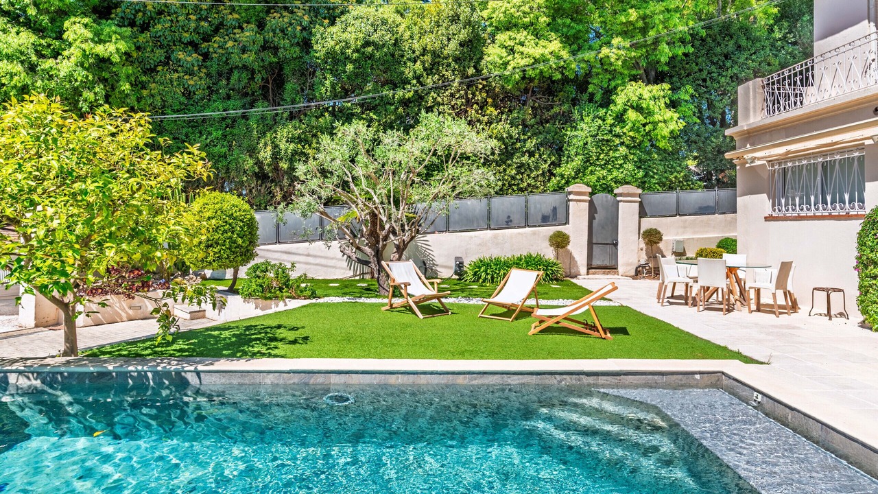 Photo of Outdoor in California - Pezou