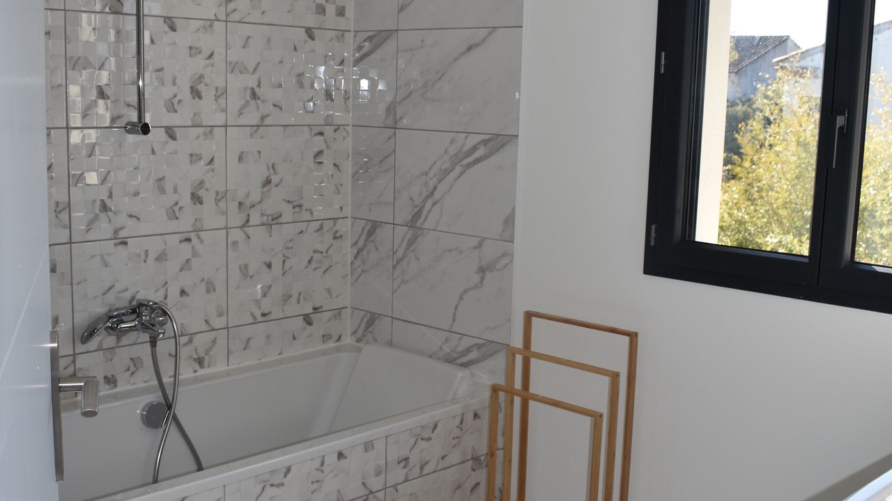 Photo of Bathroom in Arles