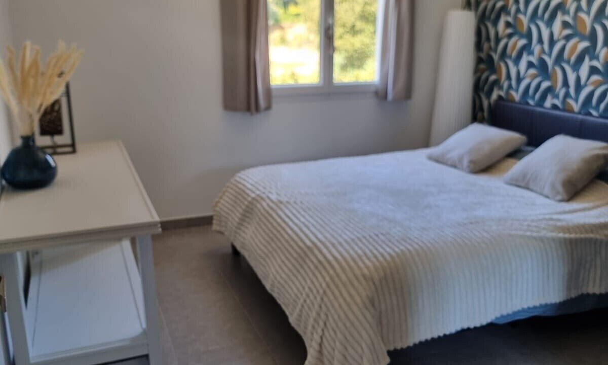 Photo of Bedroom in Preconil