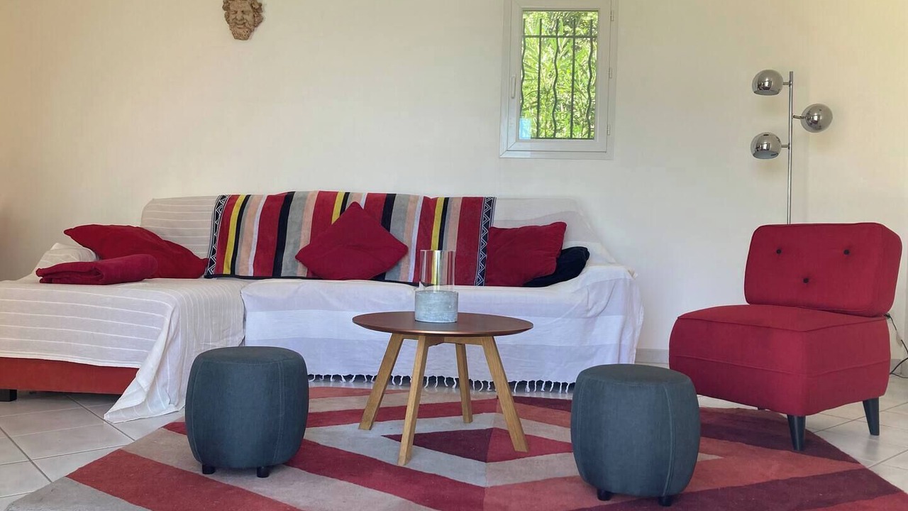 Photo of Livingroom in Barjac