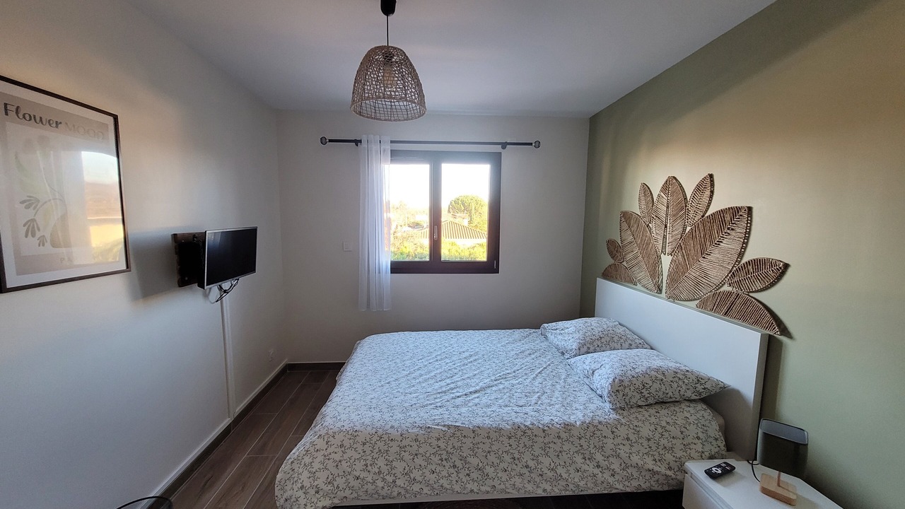 Photo of Bedroom in Tignieu-Jameyzieu