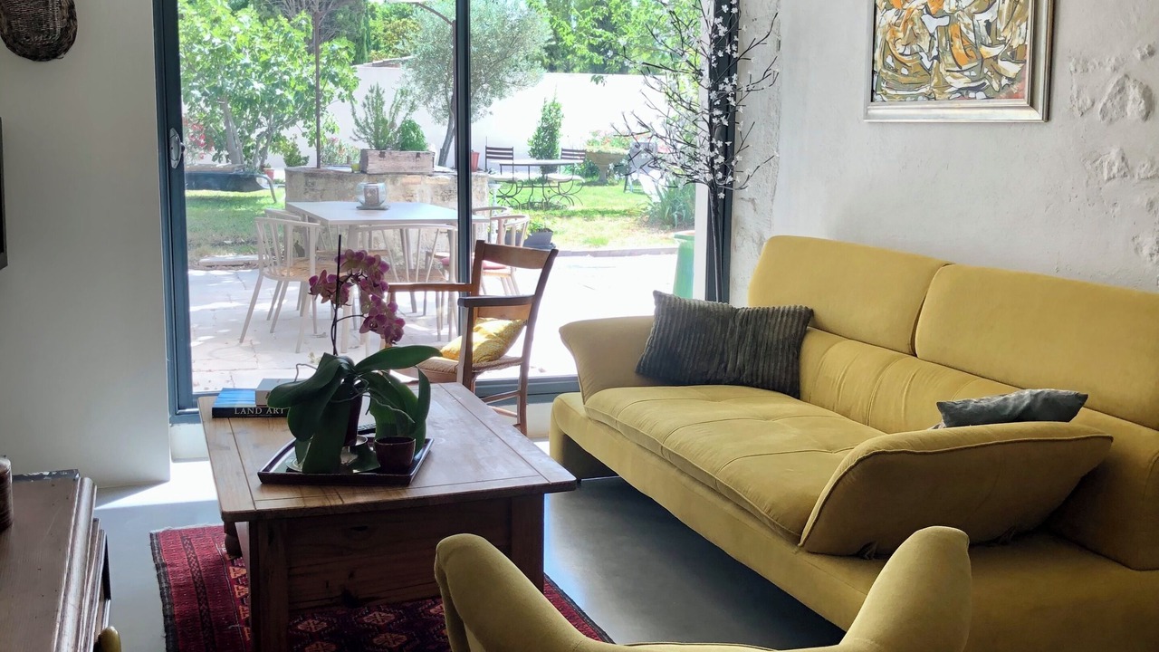 Photo of Livingroom in Sainte-Cecile-les-Vignes