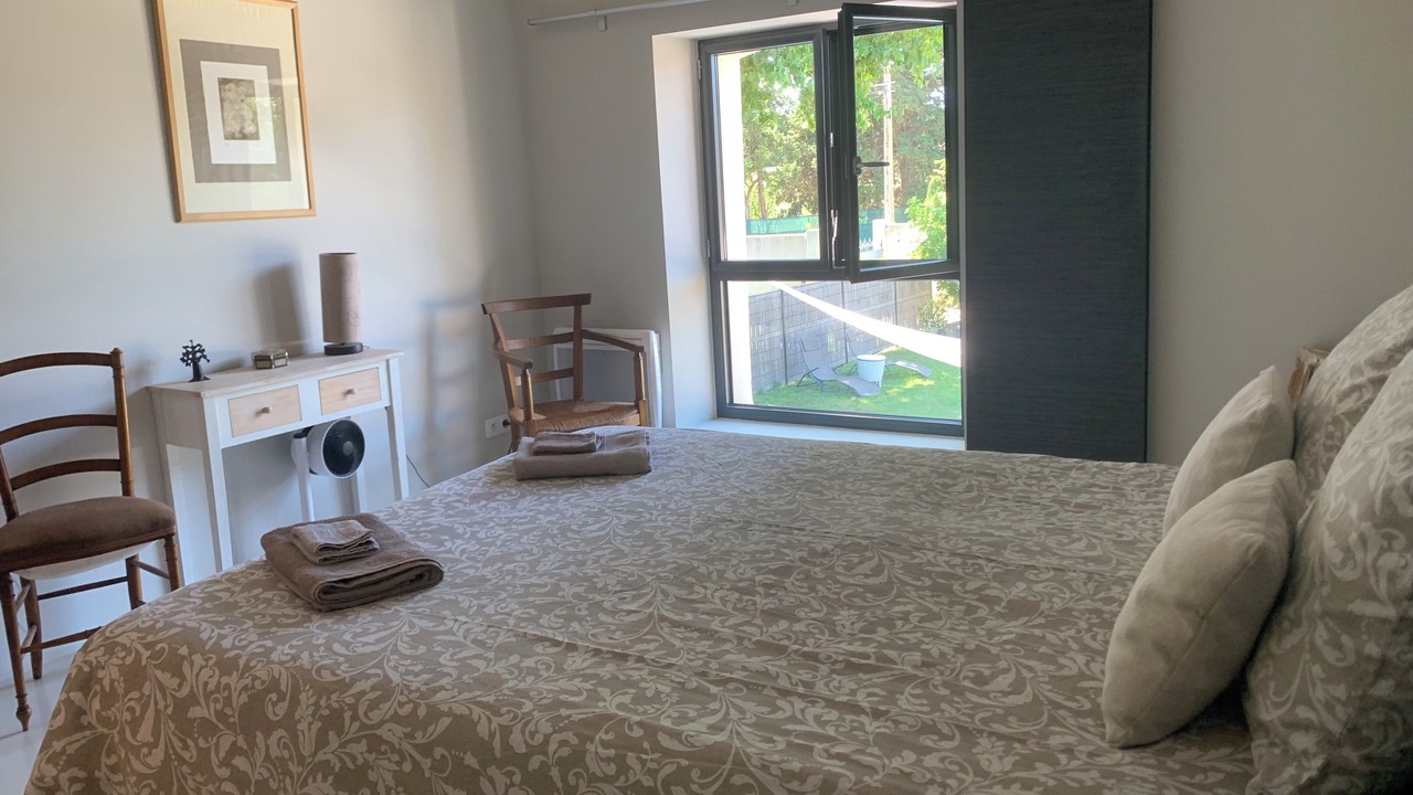 Photo of Bedroom in Sainte-Cecile-les-Vignes