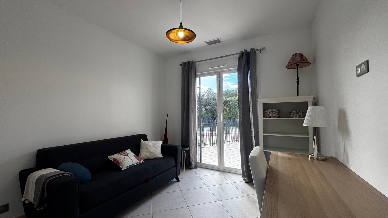 Photo of Livingroom in Teyran