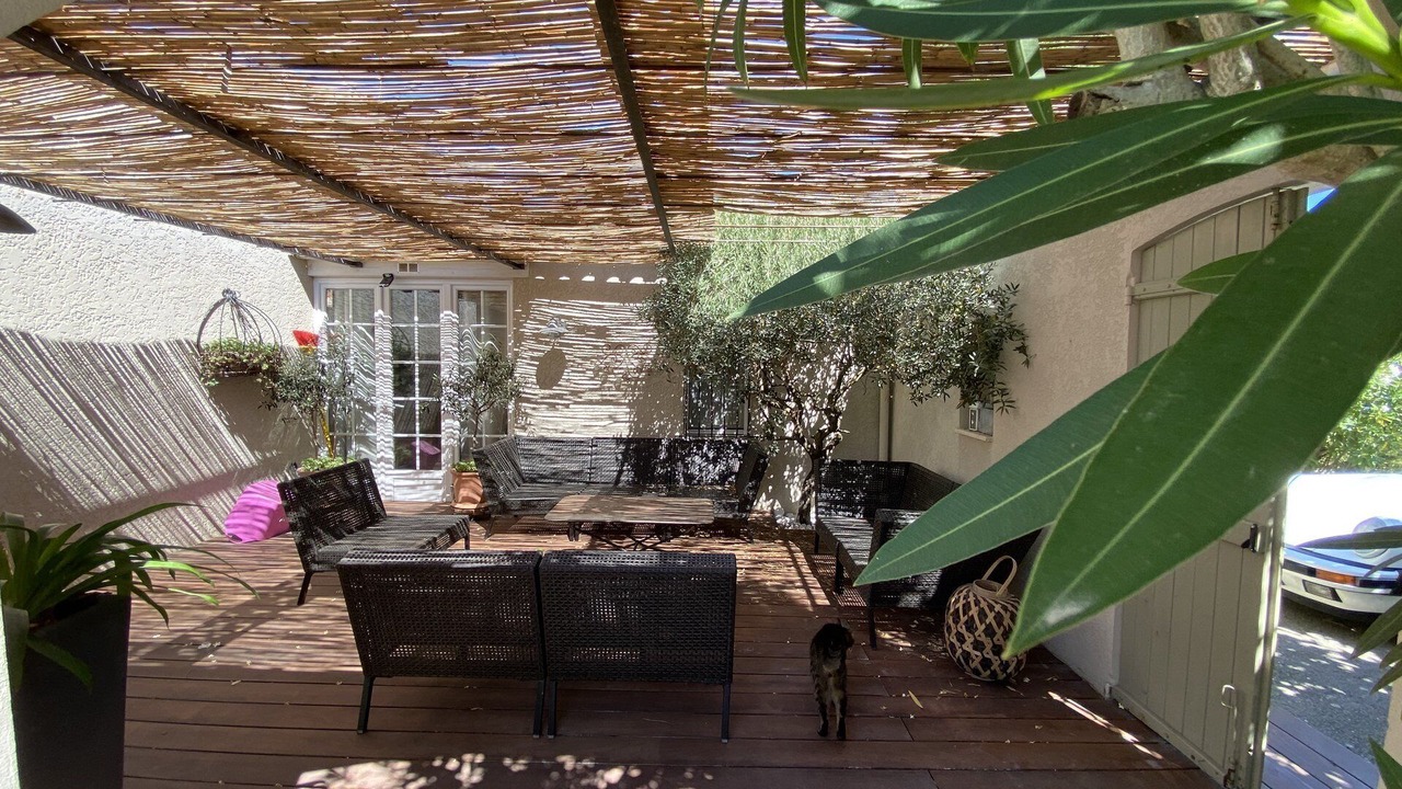 Photo of Patio Balcony in Orgon