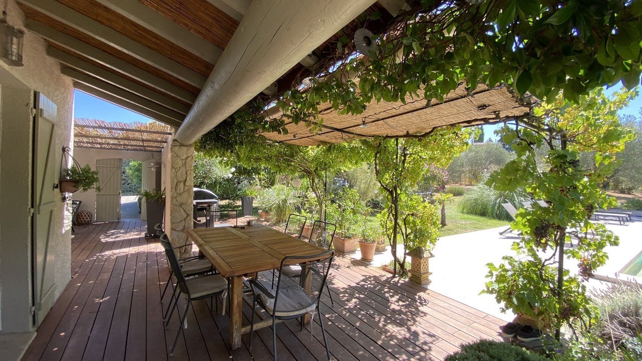 Photo of Outdoor in Orgon