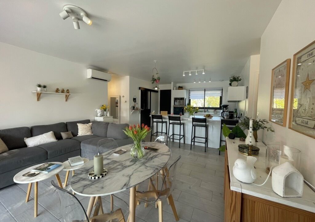 Photo of Livingroom in Cadenet