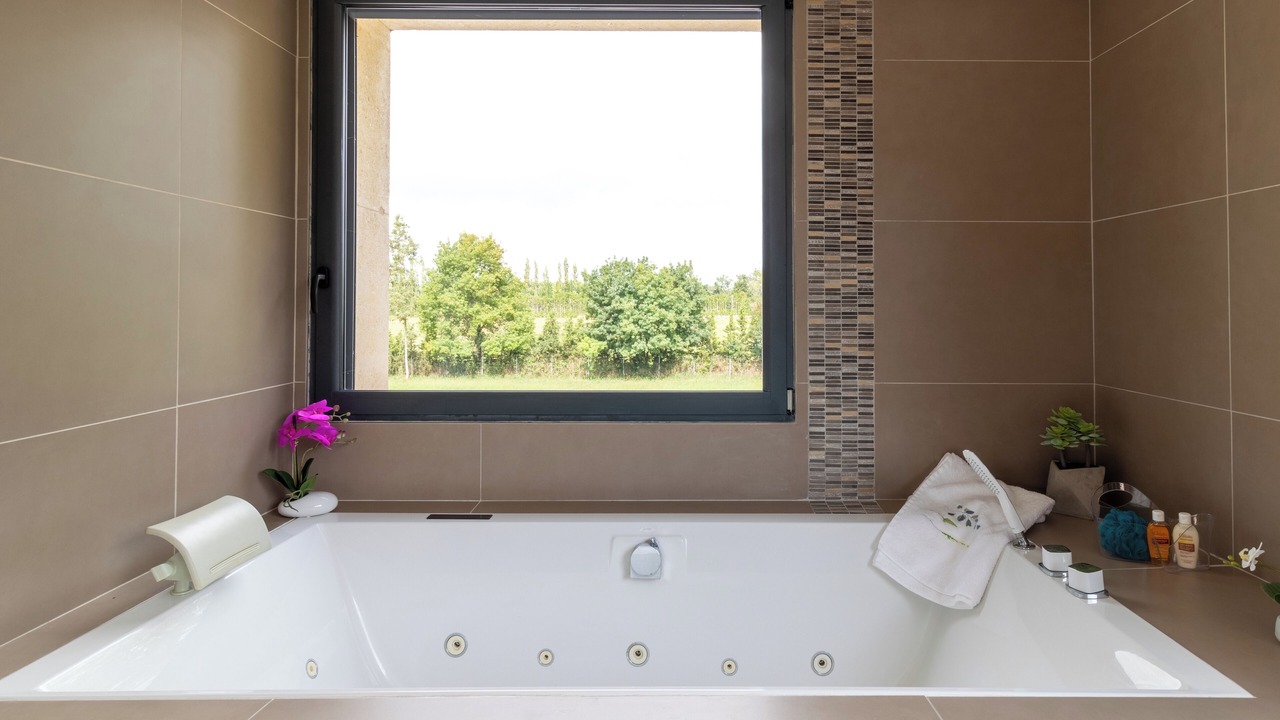 Photo of Bathroom in Molleges