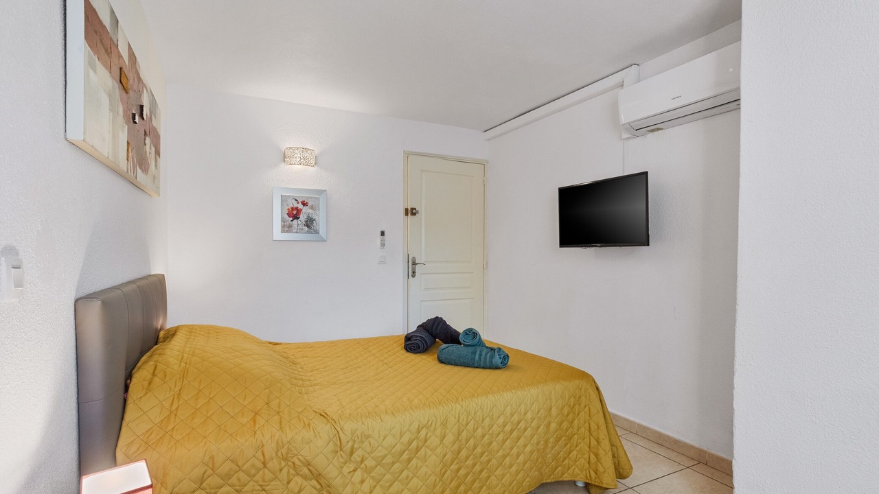 Photo of Bedroom in Frejus Port