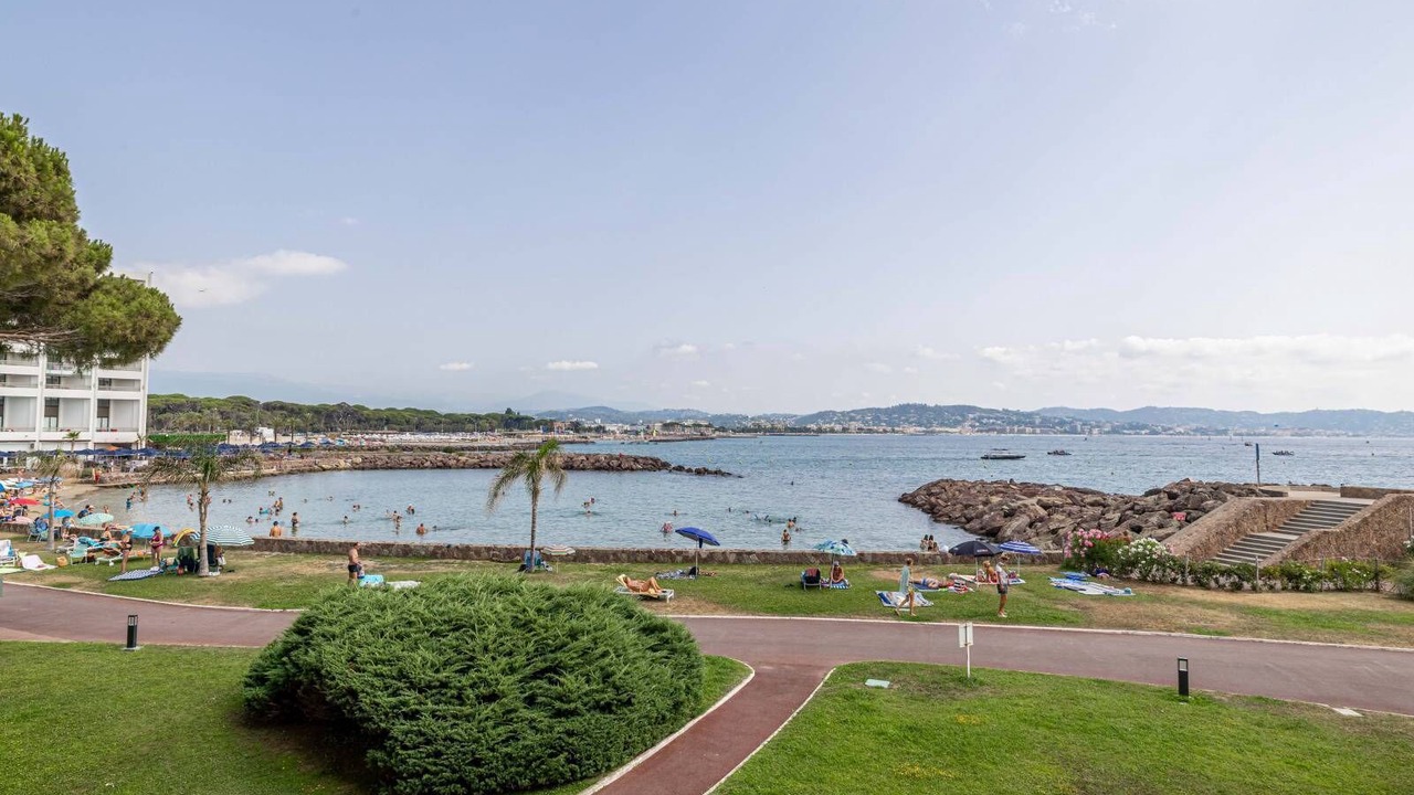 Photo of Others in Mandelieu-la-Napoule Beach