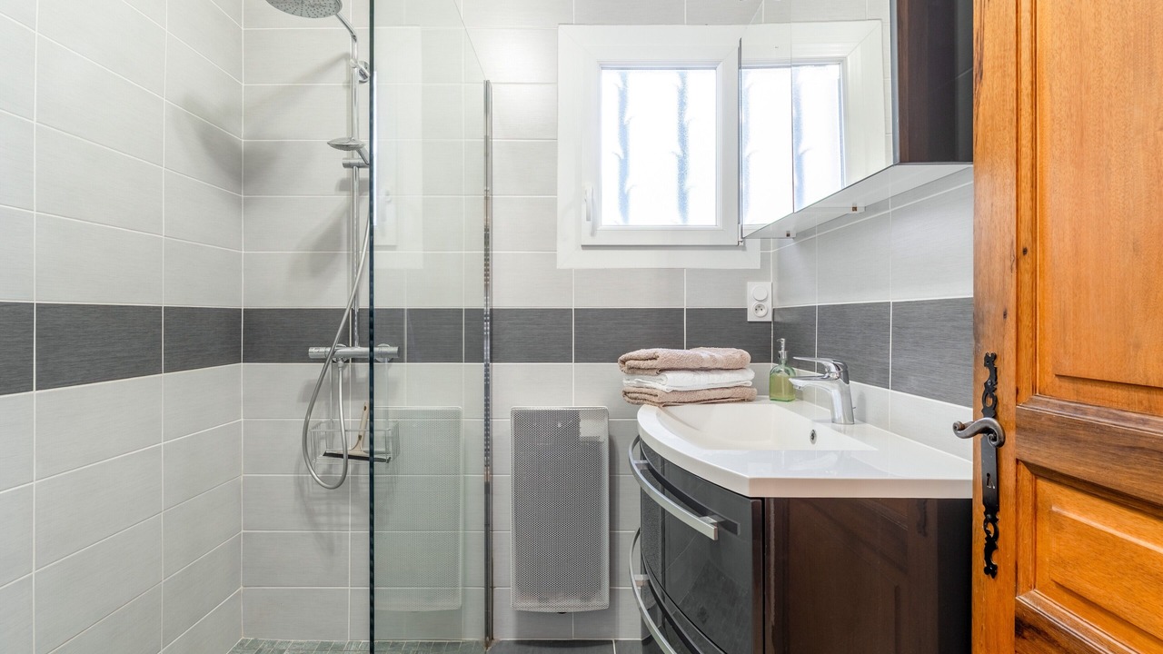 Photo of Bathroom in Saint-Romain-en-Viennois