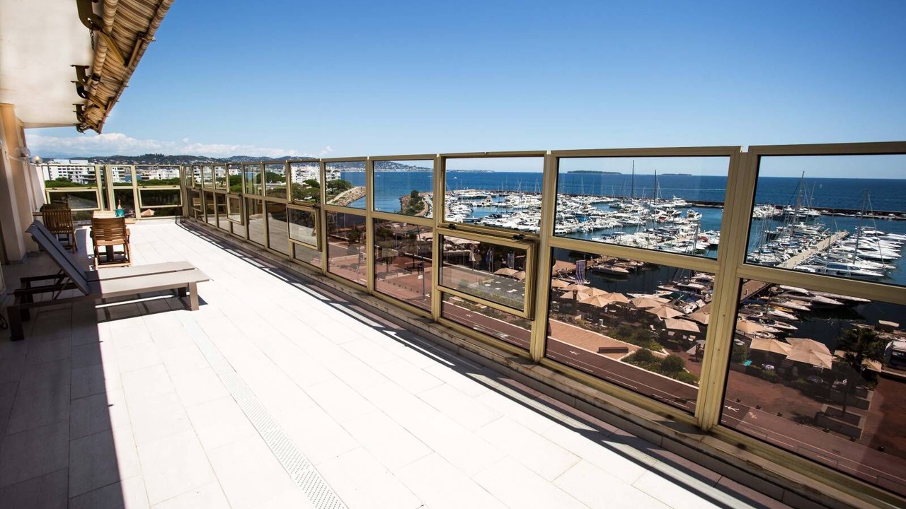 Photo of Patio Balcony in Mandelieu-la-Napoule Beach