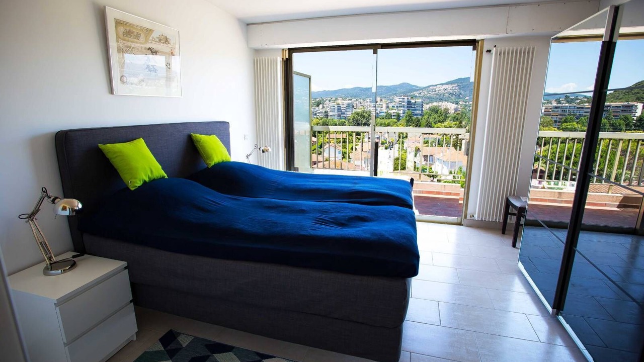 Photo of Bedroom in Mandelieu-la-Napoule Beach
