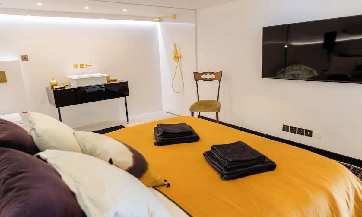Photo of Bedroom in Beausoleil