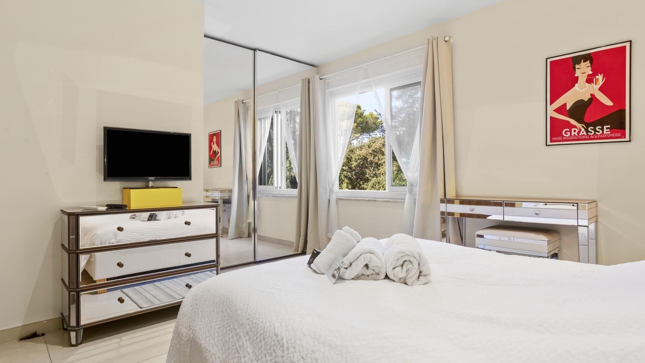 Photo of Bedroom in Boulouris-sur-Mer