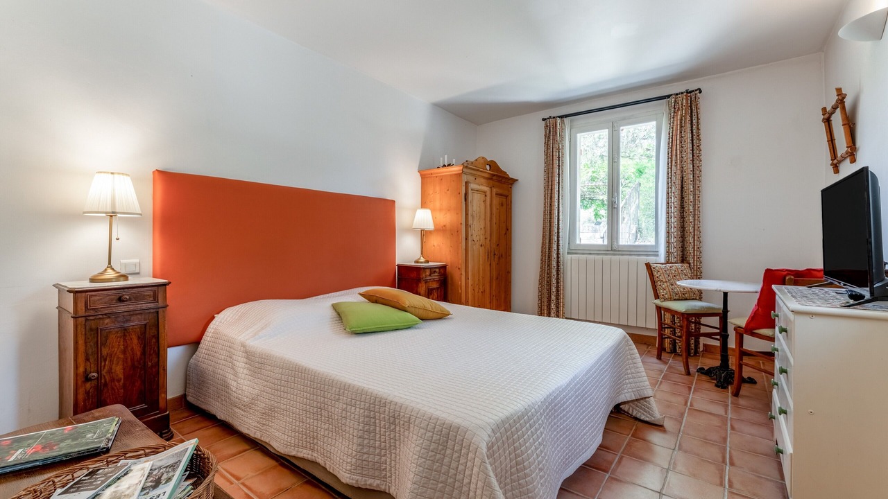 Photo of Bedroom in Entrechaux