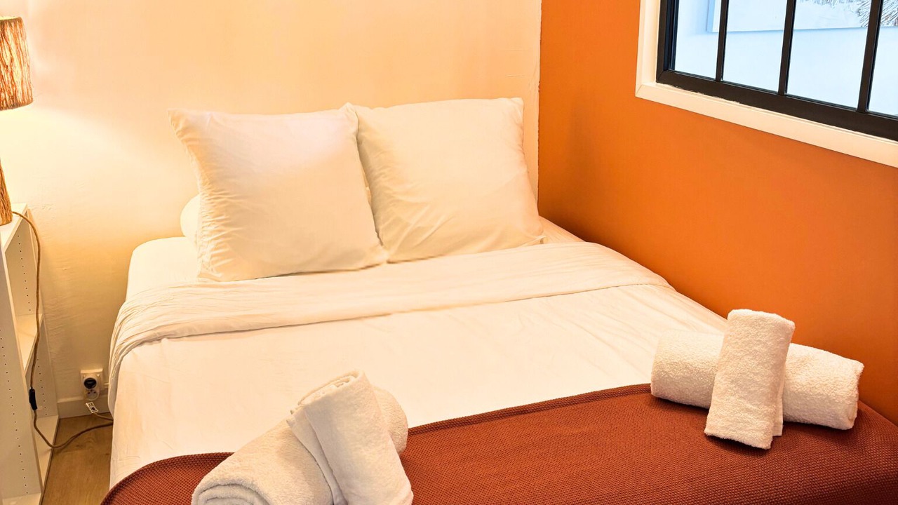 Photo of Bedroom in Mandelieu-la-Napoule Beach