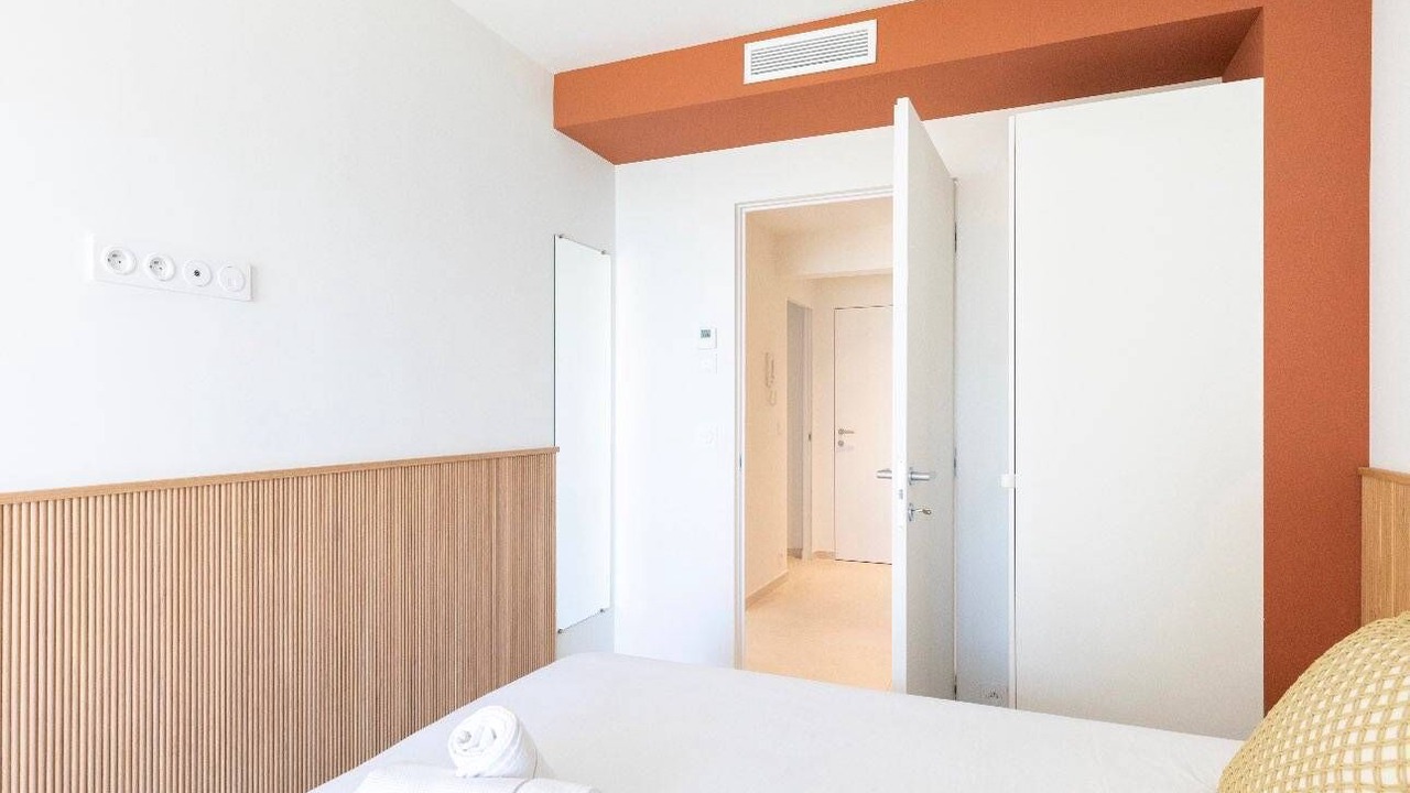 Photo of Bedroom in Mandelieu-la-Napoule Beach