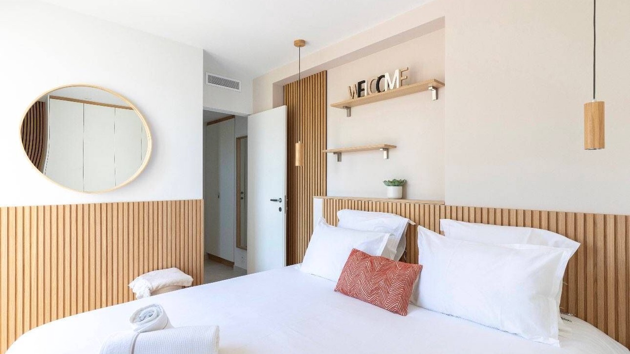 Photo of Bedroom in Mandelieu-la-Napoule Beach