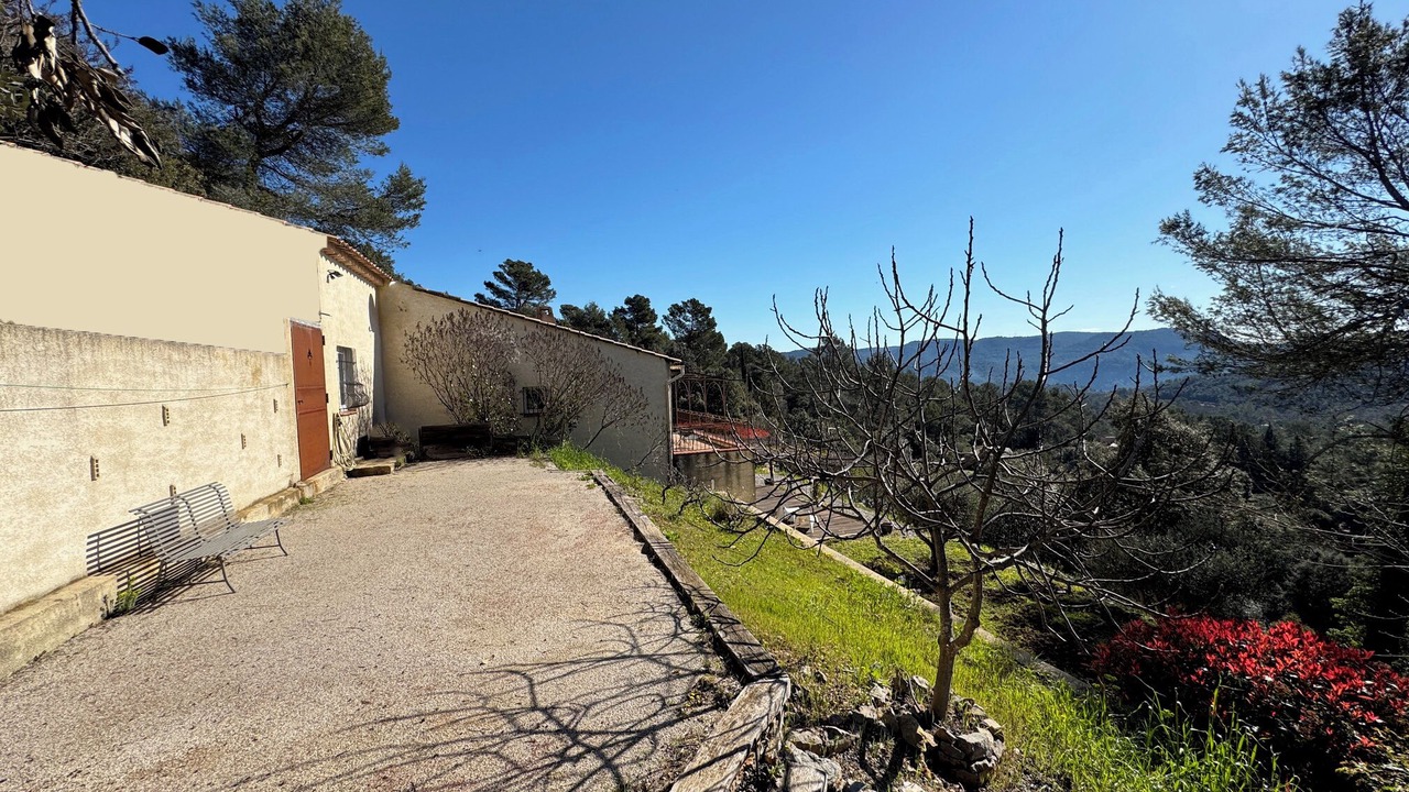 Photo of Outdoor in Meounes-les-Montrieux