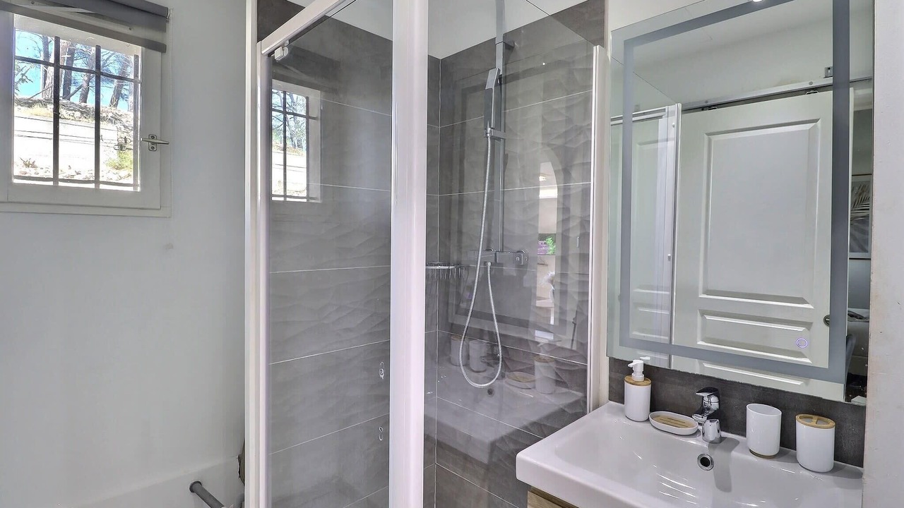 Photo of Bathroom in Ventabren