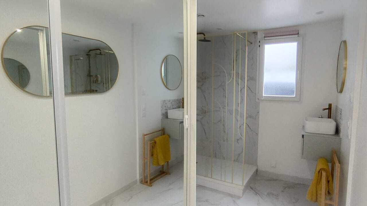 Photo of Bathroom in Velleron