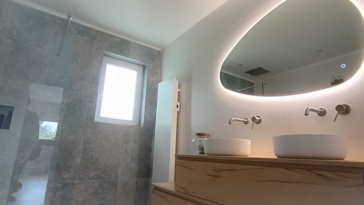 Photo of Bathroom in Velleron