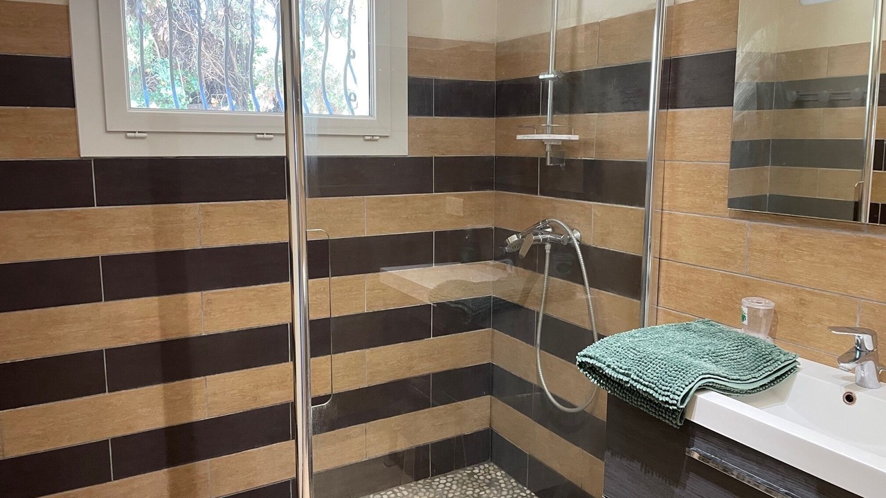Photo of Bathroom in Eygalieres