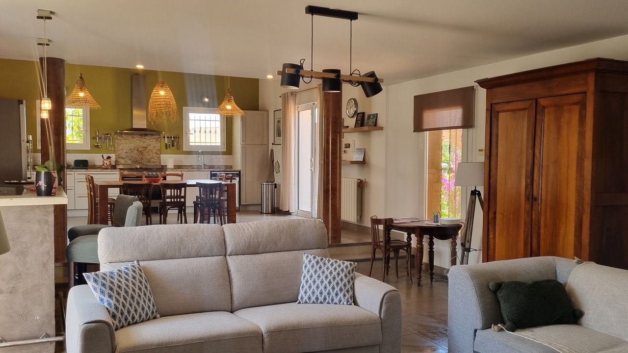 Photo of Livingroom in Saint-Nazaire-de-Pezan