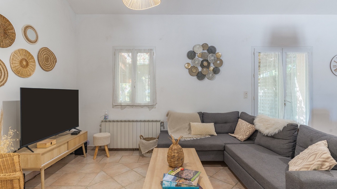 Photo of Livingroom in Roussillon
